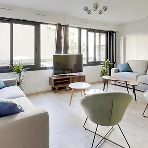 Apartment 173 Eiffel - Superb In Paris., Paris